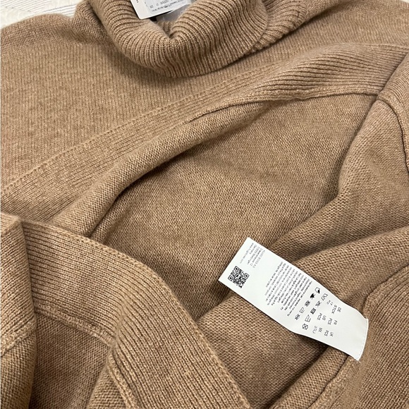 New, BOSS
Landera Turtleneck Poncho - Picture 8 of 10